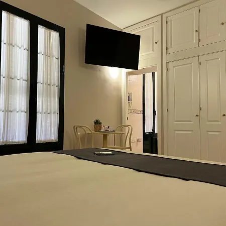 Elegant סביליה